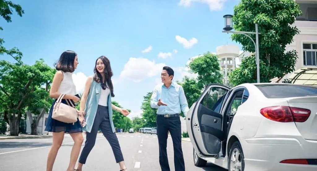 mời khách lên xe